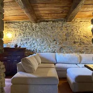 la-casina-del-prete.it-tuscanyhotel.com/